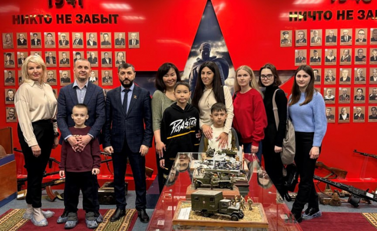 В преддверии 80 летней годовщины Великой Победы специалисты Лангепасского Роспотребнадзора посетили музей «Боевой славы»